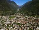  - Photo réf. T053744 - Fr : La ville de Tirano en Italie est encastre dans la valle. It : La citt di Tirano  incastrata nella valle, Italia.