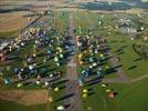  - Photo réf. E128458 - Lorraine Mondial Air Ballons 2013 : Vol du Mercredi 31 Juillet le soir lors du Record Mondial de Dcollage en Masse. (Greatest Mass Ascent)