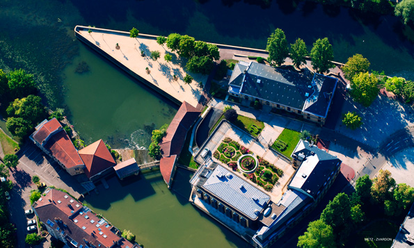 Photo aerienne de Metz - La salle Fabert - L'hôtel du département