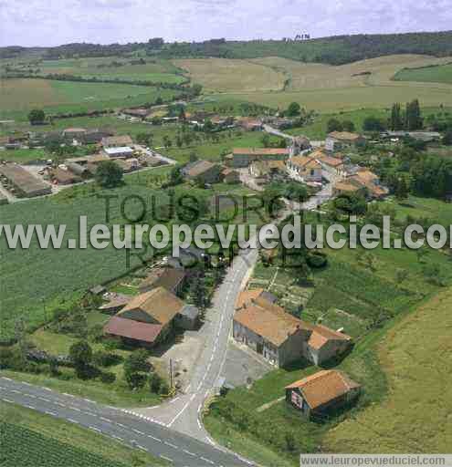 Photo aérienne de Amelcourt