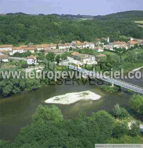 Photo aérienne de Velle-sur-Moselle