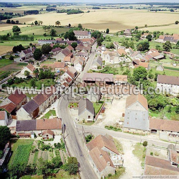 Photo aérienne de Jours-lès-Baigneux