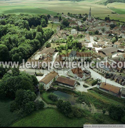 Photo aérienne de Belan-sur-Ource