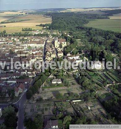 Photo aérienne de Villeneuve-l'Archevque