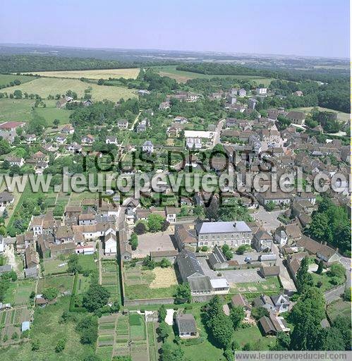 Photo aérienne de Saint-Sauveur-en-Puisaye