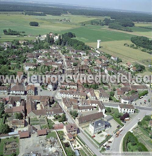 Photo aérienne de Flogny-la-Chapelle