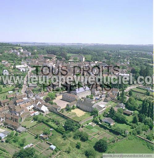 Photo aérienne de Saint-Sauveur-en-Puisaye