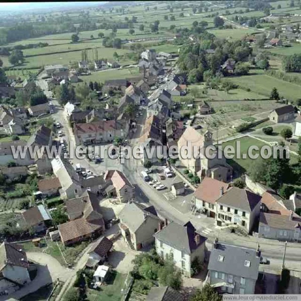 Photo aérienne de Mesvres