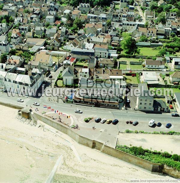Photo aérienne de Saint-Aubin-sur-Mer