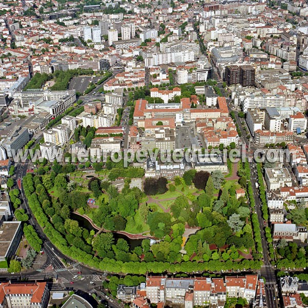 Photo aérienne de Clermont-Ferrand