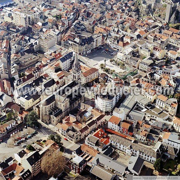 Photo aérienne de Lourdes