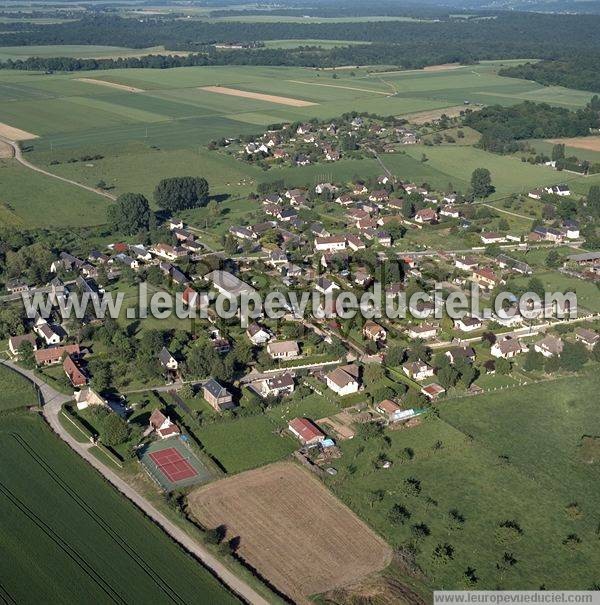 Photo aérienne de La Neuville-Chant-d'Oisel