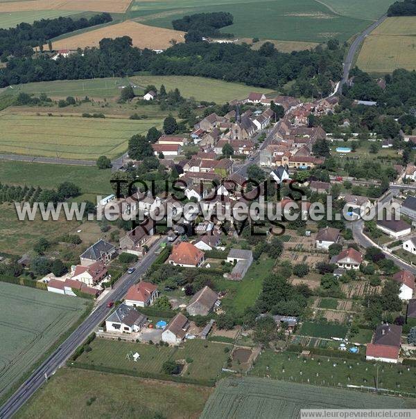 Photo aérienne de Montacher-Villegardin