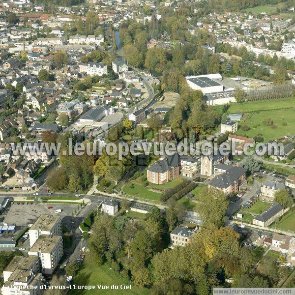 Photo aérienne de Louviers