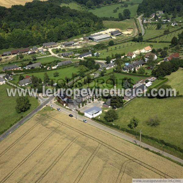 Photo aérienne de Montrolier