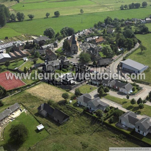 Photo aérienne de Neuville-Ferrires