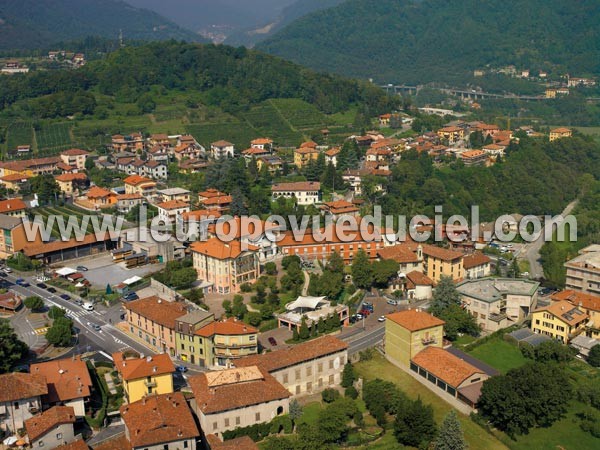 Photo aérienne de Almenno San Salvatore