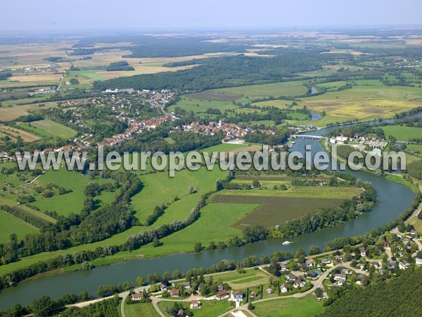 Photo aérienne de Pontailler-sur-Sane