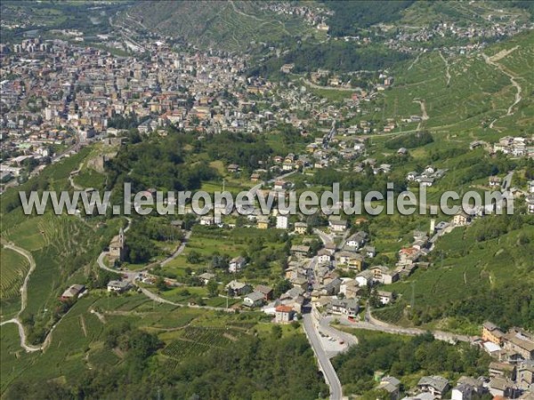 Photo aérienne de Montagna in Valtellina