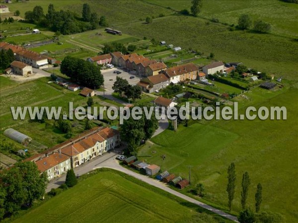 Photo aérienne de Vannes-le-Chtel