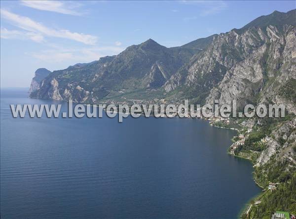 Photo aérienne de Limone sul Garda