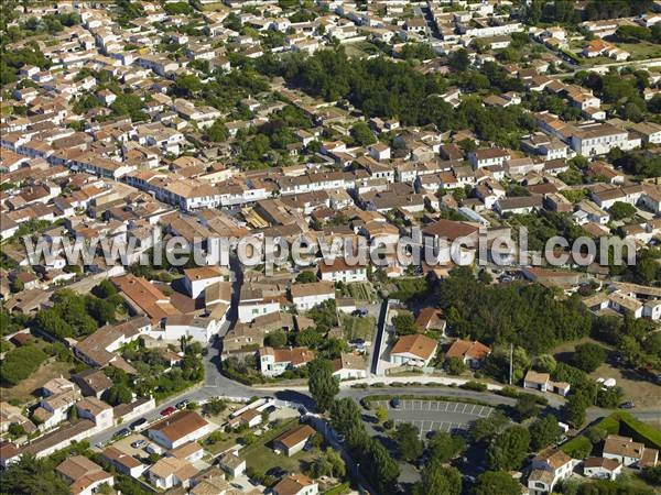 Photo aérienne de Les Portes-en-R
