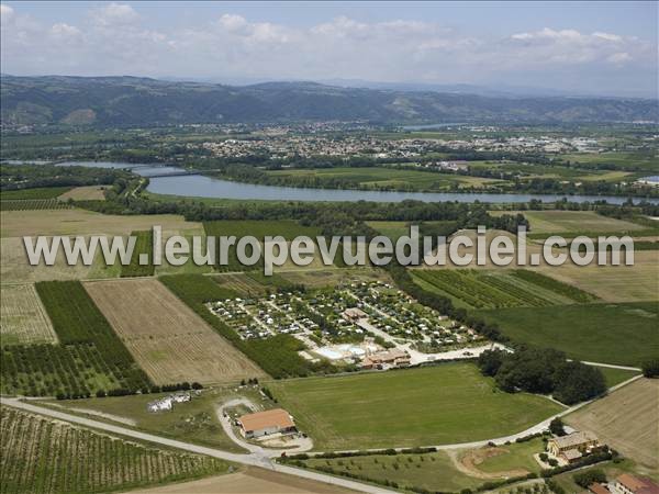 Photo aérienne de Chteauneuf-sur-Isre