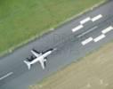 Photos aériennes de "aerodrome" - Photo réf. 1721_7 - Un Boeing 737 de la Luxair au dcollage.
