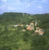 Photos aériennes de "colline" - Photo réf. 055286 - L'ancien couvent Notre Dame de Sion est perch sur la colline.