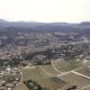 Photos aériennes de "vestiges" - Photo réf. 13877 - Dans la valle de l'Ouvze, btie sur une ancienne cit romaine, dont les vestiges sont encore impressionants.