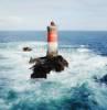  - Photo réf. 0243 - Situ au sud de l'archipel de Molne (Finistre), le phare des Pierres Noires culmine  28 mtres.