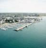 Photos aériennes de "Plan" - Photo réf. 043592 - Au premier plan : le port de plaisance.
