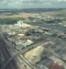 Photos aériennes de "ferrée" - Photo réf. 719480 - La zone industrielle longe par la voie ferre