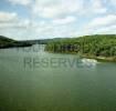 Photos aériennes de "lacs" - Photo réf. 780209 - Le Lac de Guerldan permet des ballades en bateau.