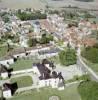 Photos aériennes de "Village" - Photo réf. 15008 - Le centre du village avec son glise et son chteau du XVII sicle.
