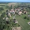 Photos aériennes de "Village" - Photo réf. 15034 - Le village aux sources, possde une glise avec nef ancienne.