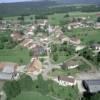 Photos aériennes de "village" - Photo réf. 15141 - Au centre du village l'glise du XVII et son cimetire.