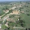 Photos aériennes de "église" - Photo réf. 22321 - L'glise Saints Pierre-et-Paul, joyau de l'art roman brionnais, occupe la place du centre du village.