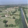 Photos aériennes de "village" - Photo réf. 22547 - Village de la Sologne bourbonnaise, sur la rive gauche de la Loire, travers par le canal de Roanne  Digoin, l'Arcel et l'Aron.