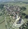 Photos aériennes de "colline" - Photo réf. 22635 - Vue d'ensemble du village dont la particularit est d'tre bti sur une colline.