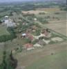 Photos aériennes de "Village" - Photo réf. 23288 - Un village tendu avec ses fermes typiques.
