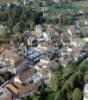 Photos aériennes de "centre" - Photo réf. 23995 - La Moselle prend sa source au col de Bussang,  715 m d'altitude. Au centre de la ville, l'glise Sainte-Barbedate du 18me sicle.