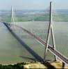 Photos aériennes de "haubans" - Photo réf. 34727 - La longueur totale du pont est de 2 141 m, et il a t inaugur en 1995. Son concepteur est M. Virlogeux.