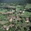 Photos aériennes de "centre" - Photo réf. 39866 - Au centre du bourg le chteau, ancienne maison forte du XIII sicle complte aux XVI et XVII sicles.