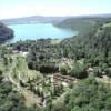 Photos aériennes de "lacs" - Photo réf. 15612 - Chalain est le lac naturel le plus important du Jura.