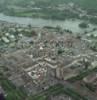 Photos aériennes de "Fleuve" - Photo réf. 28532 - La ville vit encore aujourd'hui au rythme du fleuve.