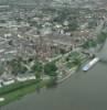 Photos aériennes de "Fleuve" - Photo réf. 28533 - La ville vit, encore aujourd'hui, au rythme du fleuve et de ses visiteurs.