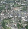 Photos aériennes de "village" - Photo réf. 32563 - Au coeur du village l'glise et la mairie d'inspiration anglo-normande.