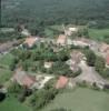 Photos aériennes de "village" - Photo réf. 36423 - Vue d'ensemble du village, blotti au pied de la cte de Lheutte.