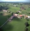 Photos aériennes de "romane" - Photo réf. 36869 - Le village possde une glise romane.